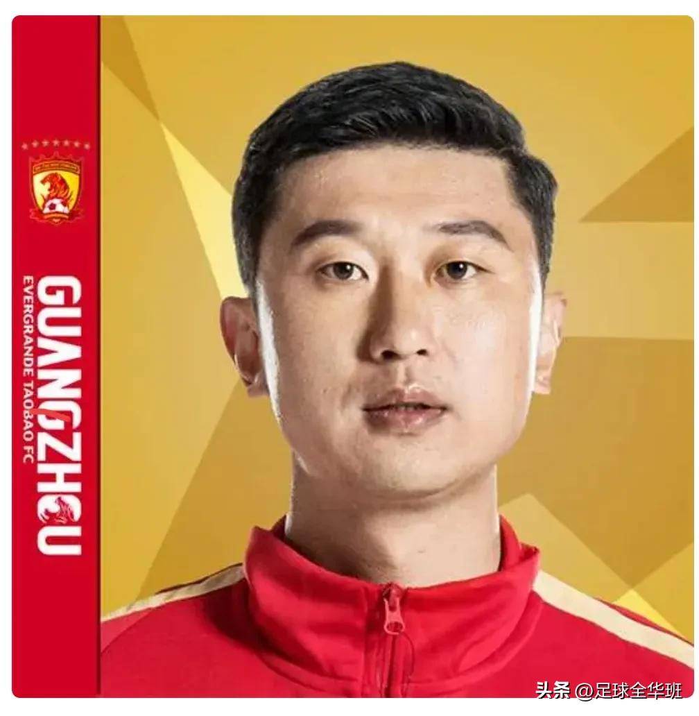 球队新援表现出色，得到主教练赞誉