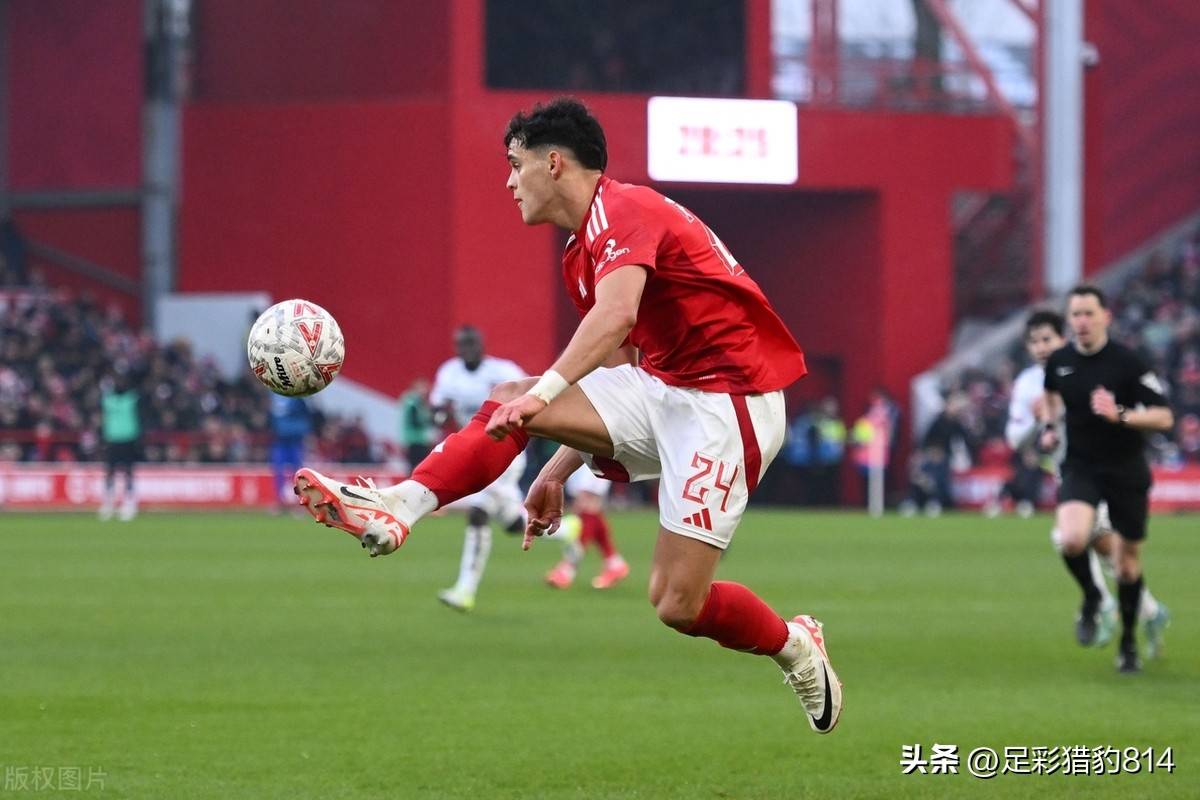 利物浦逆转西汉姆联,英超强力挑战者再次崭露头角,红军如日中天的简单介绍 利物浦逆转西汉姆联,英超强力挑战者再次崭露头角,红军如日中天的简单介绍