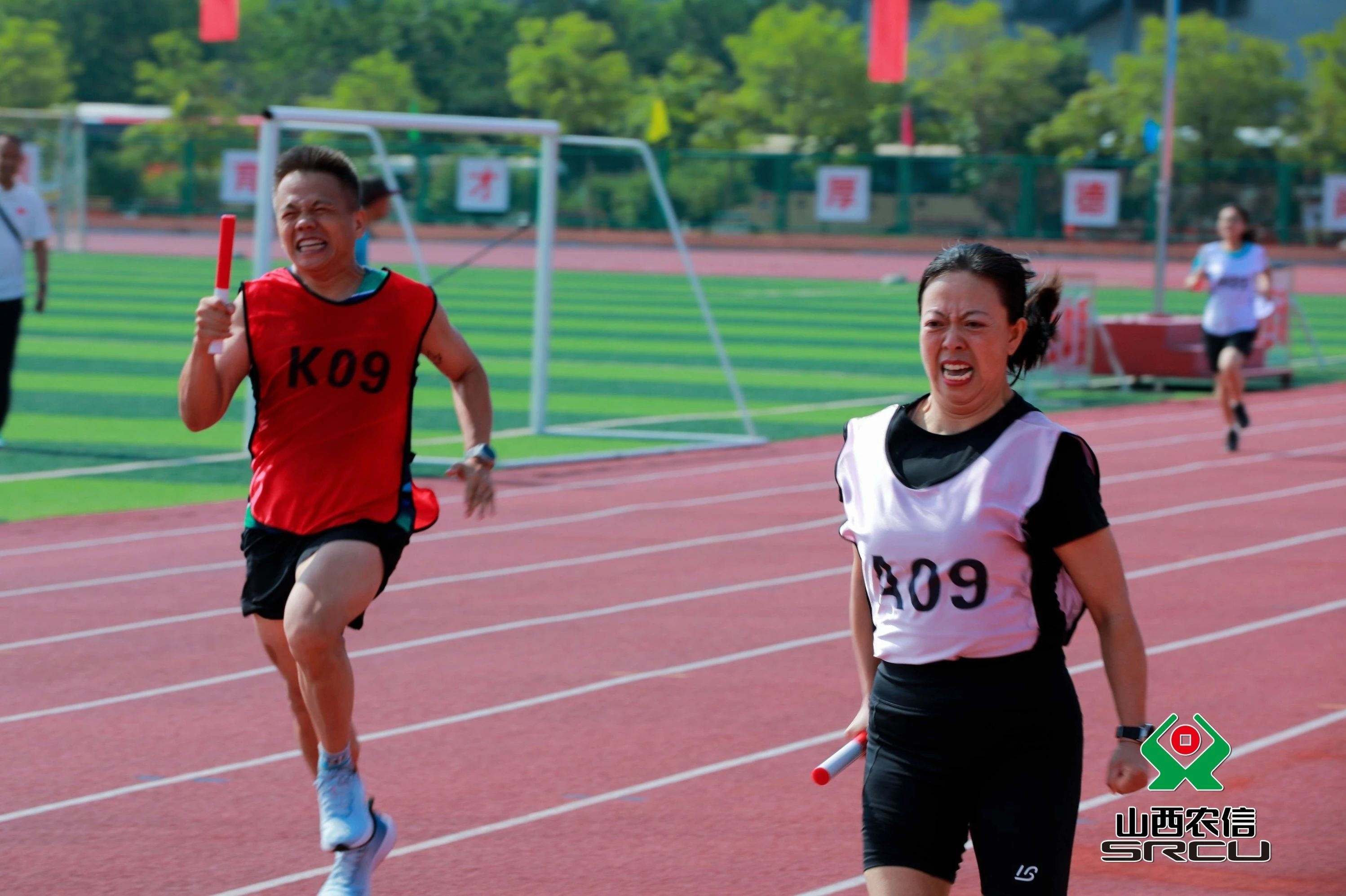 关于田径项目巅峰对决,胜负难分的信息 关于田径项目巅峰对决,胜负难分的信息