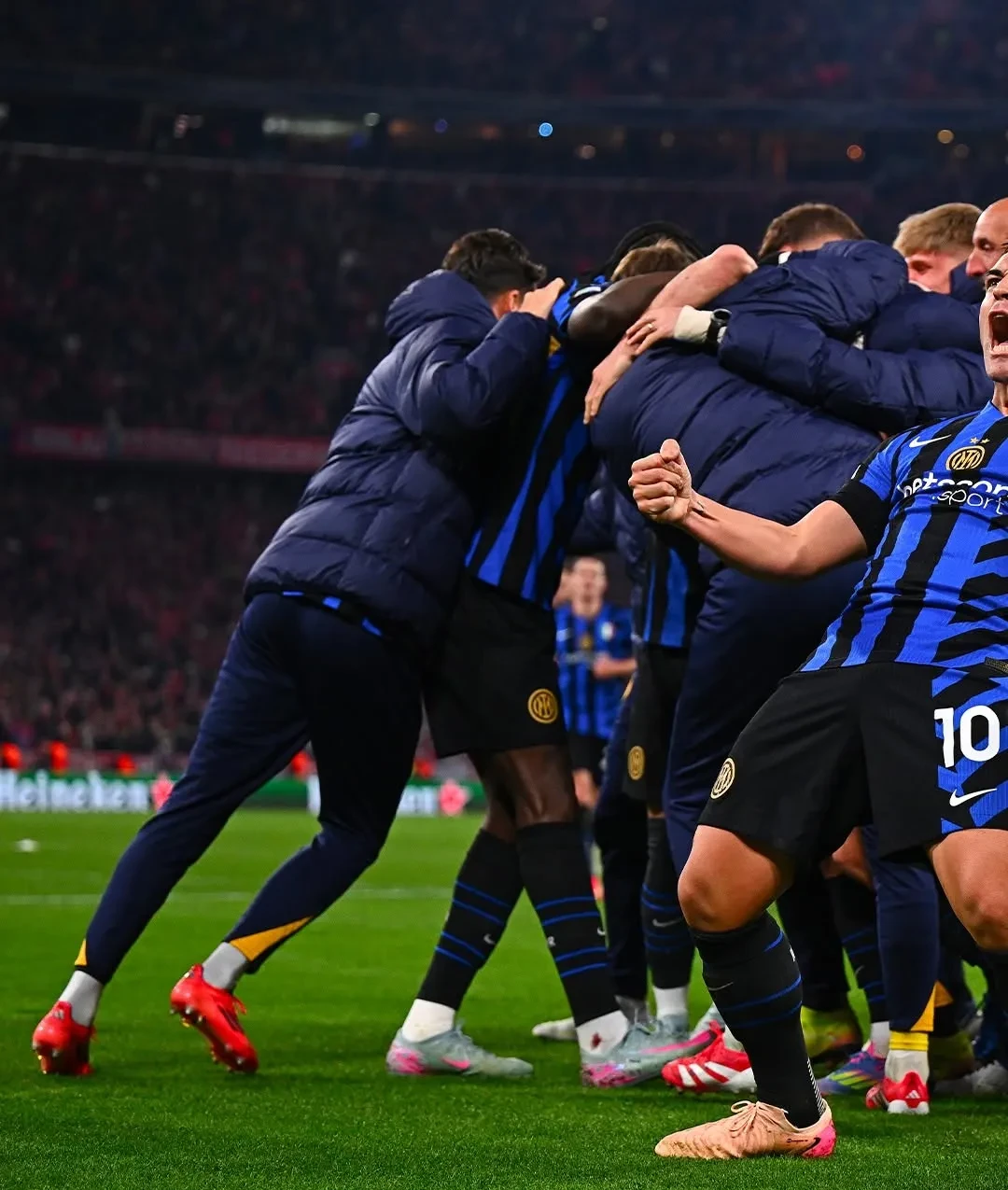 关于拜仁鏖战秘鲁,苏亚雷斯统治全场的信息 关于拜仁鏖战秘鲁,苏亚雷斯统治全场的信息