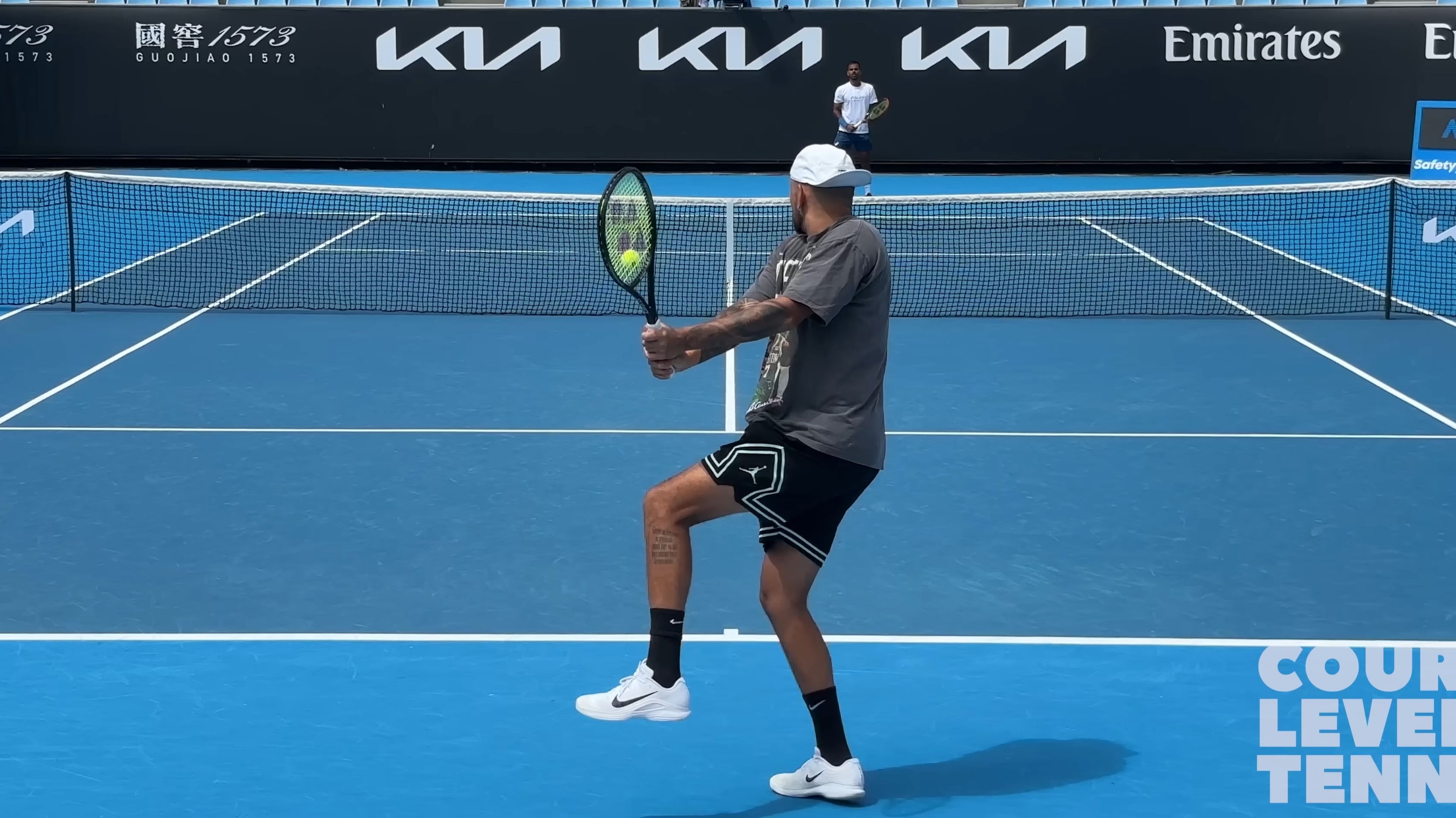 澳大利亚网球队爆冷日本网球队，克耶高斯高光表现的简单介绍