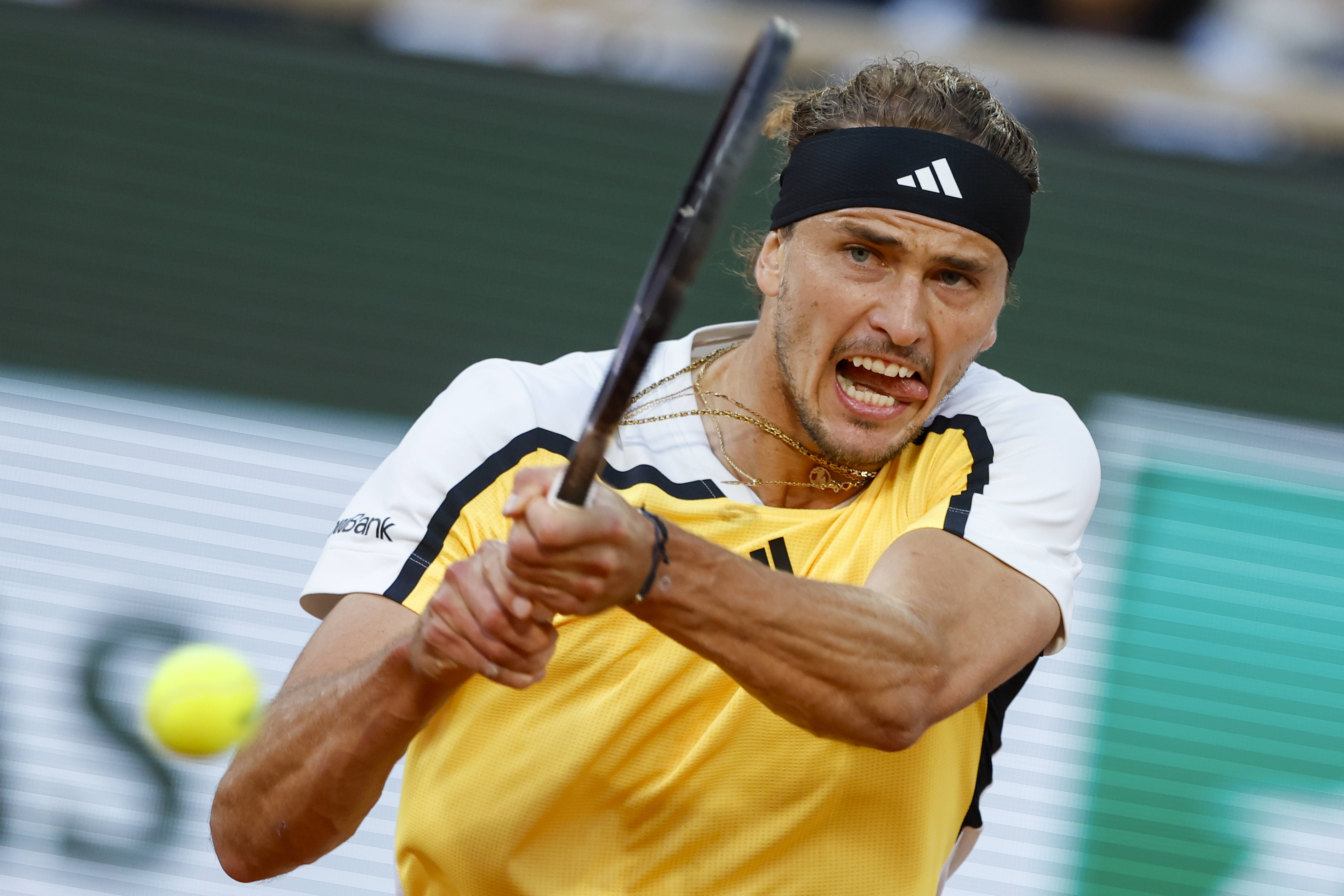 包含意大利网球队鏖战世界网球队,兹维列夫送出助攻的词条 包含意大利网球队鏖战世界网球队,兹维列夫送出助攻的词条