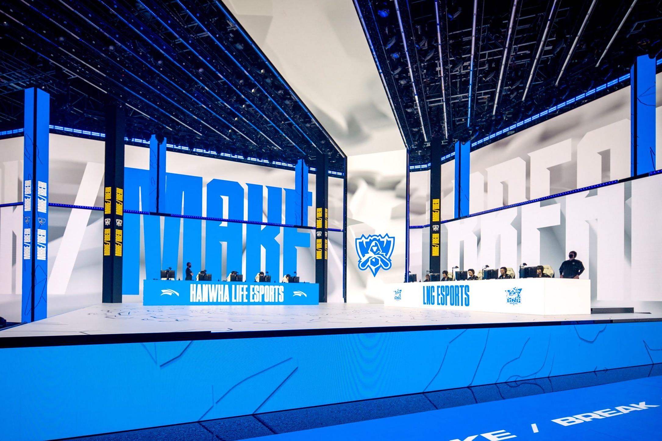 LPL传奇谢幕，球迷泪洒赛场