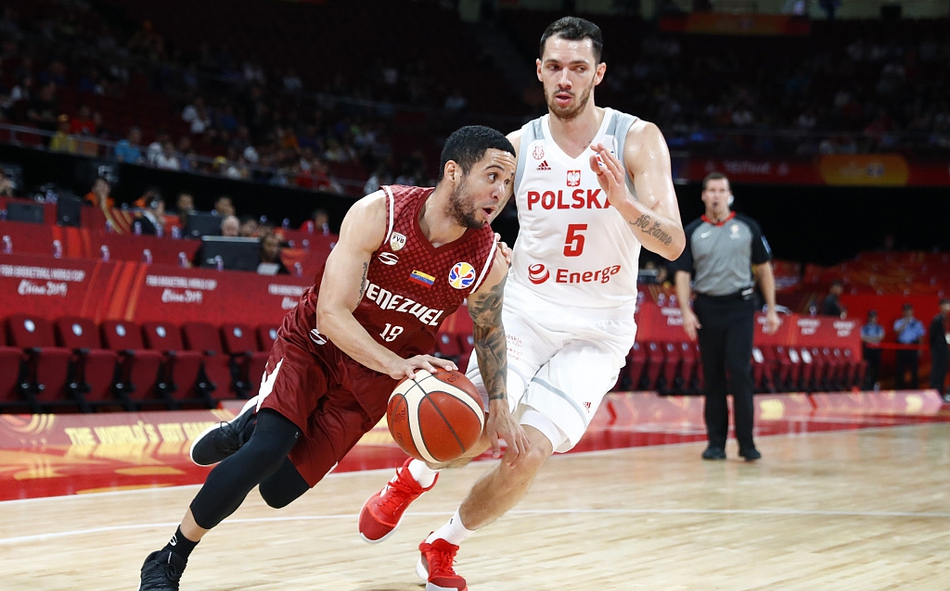 波兰队轻取中国队，王皓关键制胜