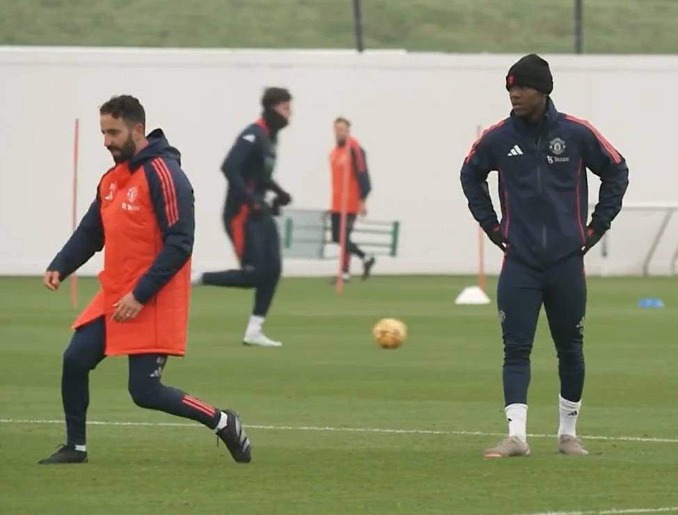 卡尔德拉上演绝杀,帮助那不勒斯取得关键胜利 卡尔德拉上演绝杀,帮助那不勒斯取得关键胜利