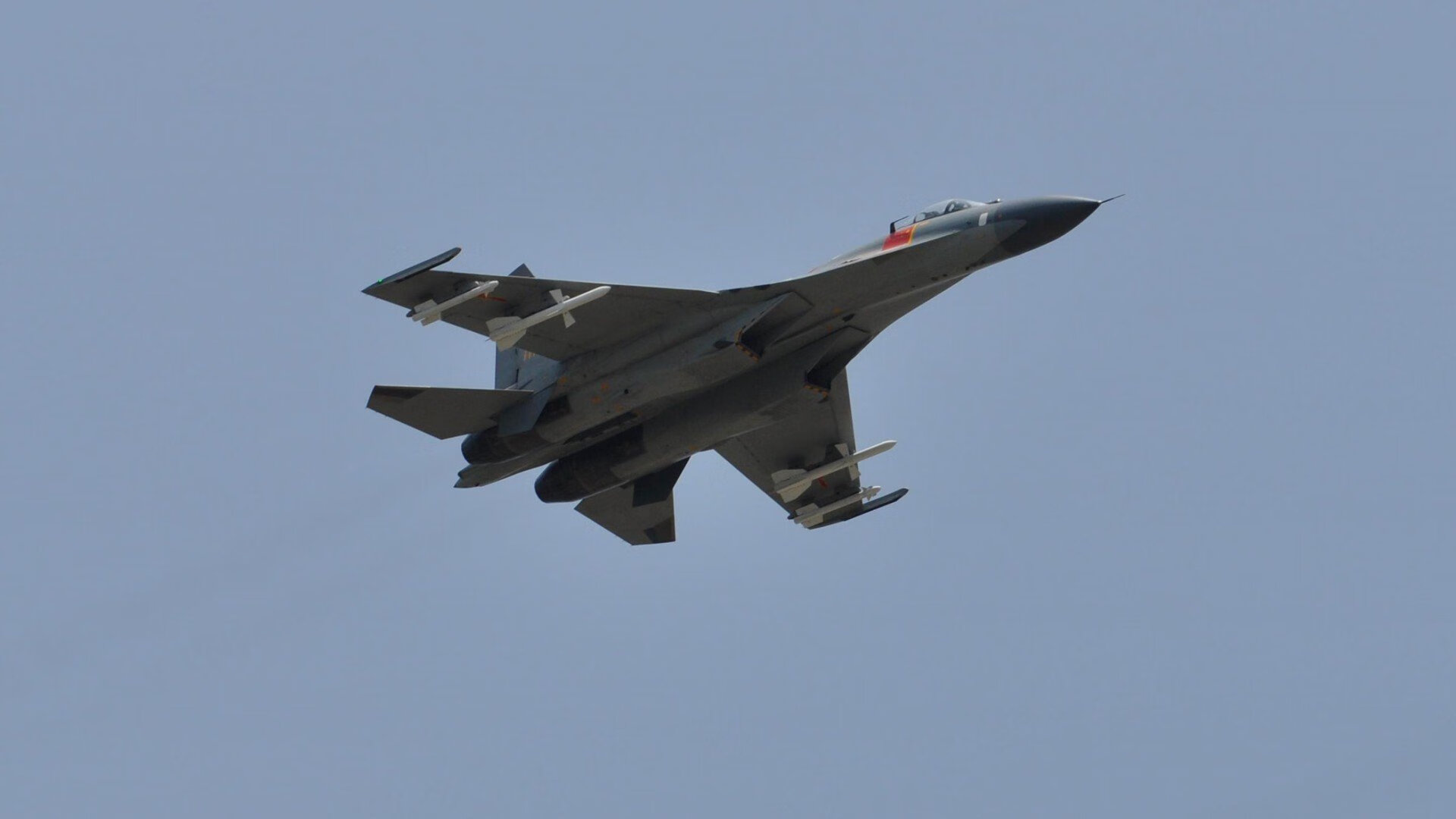 团队铁壁与魔术闪光，当挪威的集体风暴遇见三笘薰的致命舞蹈