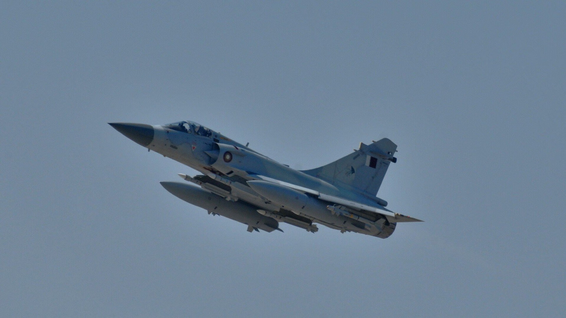 当上海滩的防守如雾消散,费城与洛杉矶的试探,正铺陈篮球新季的寓言