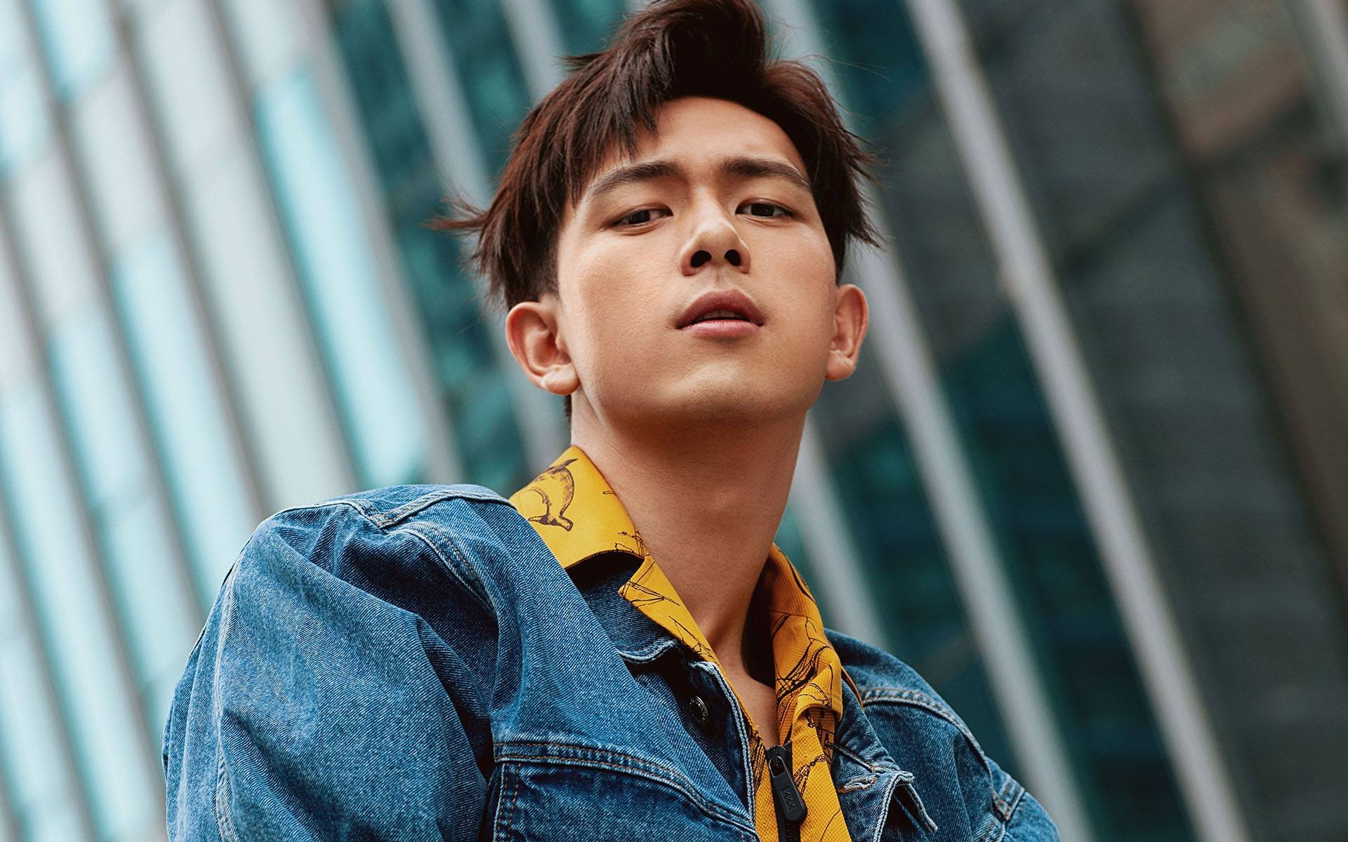 当C罗的右脚踩进西决地板，那个夜晚，防线是纸，他是火焰