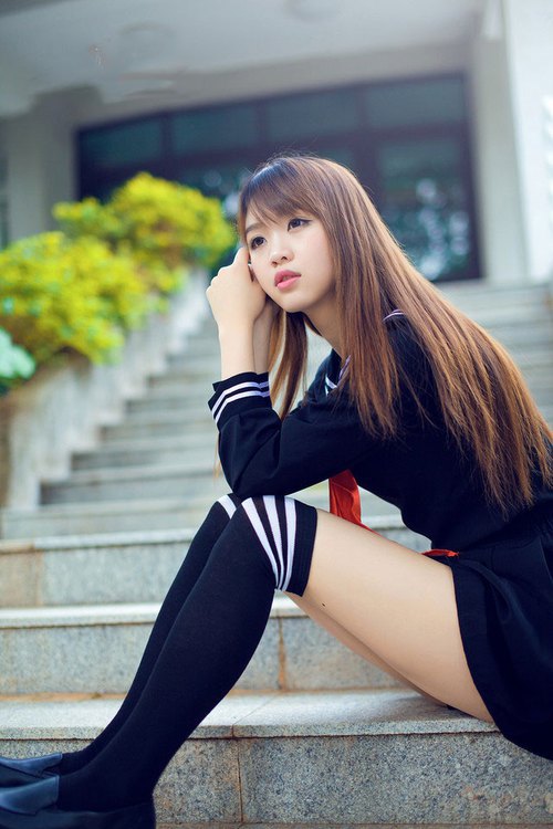 喀麦隆雄狮怒吼,绿茵场上的托尼老师剪碎了阿根廷的华丽长发